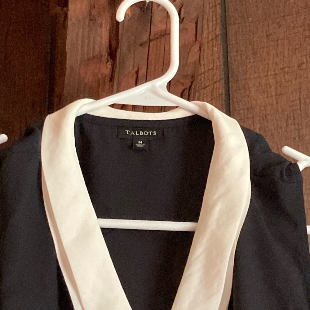 🪷NWOT🪷 Talbots Sleeveless Top, Size M - Picture 2 of 7